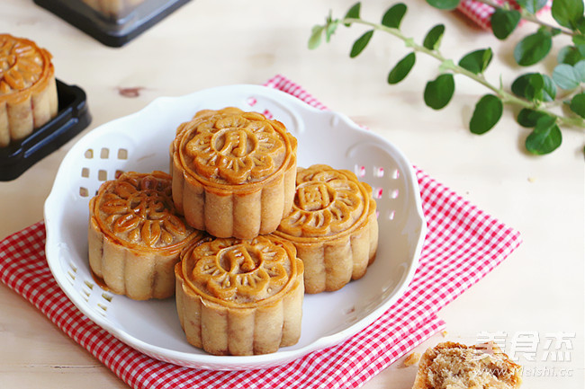 Cantonese Style Golden Thread Pork Floss Moon Cake recipe