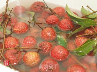 Lychee Medicinal Wine: The Most Health-preserving Medicinal Wine in The Summer Solstice recipe