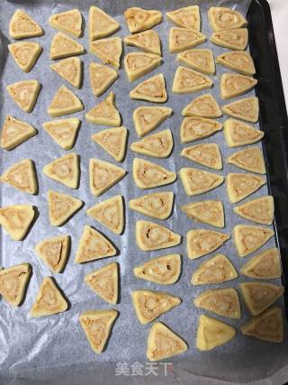 Egg Yolk Meat Floss Biscuits recipe