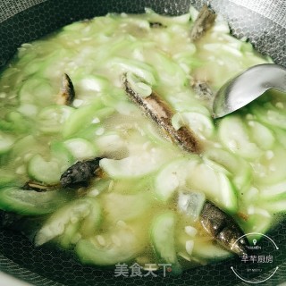 Loach Loofah Soup recipe