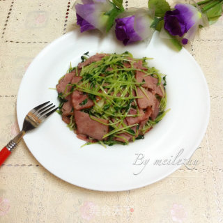 Stir-fried Bacon with Bean Sprouts recipe