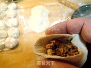 The Flavor of Old Town God Temple "fried Small Steamed Buns" recipe