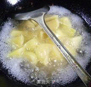 Fried Potatoes with Hairy Crabs recipe