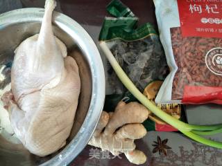 Stewed Duck with Chinese Fungus and Wolfberry recipe