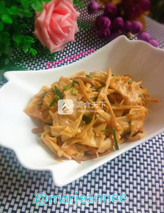 Stir-fried Daylily with Tofu Skin recipe