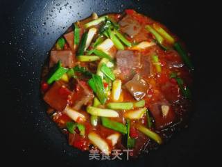 Roasted Duck Blood with Garlic Sprouts recipe