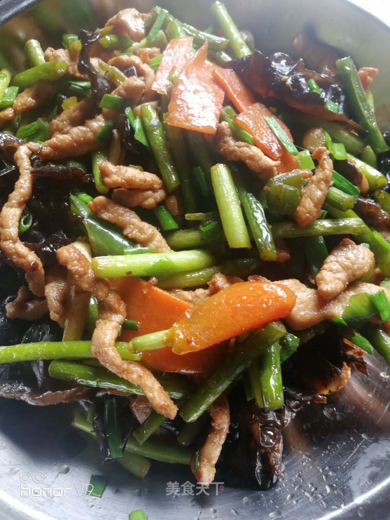 Shredded Pork with Garlic Moss recipe