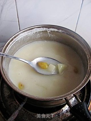 Soy Milk Ginkgo Fragrant Pear Soup recipe