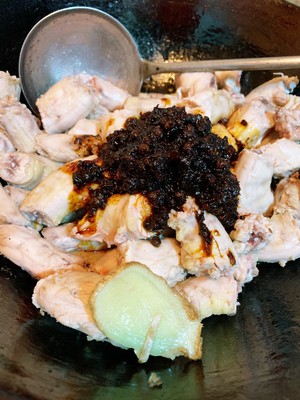 Say Goodbye to The Spicy Chicken Neck of Zhou Hei Ya Jiujiu Ya Neck (duck Neck) recipe