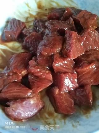 Beef Diced with Black Pepper and Pleurotus recipe