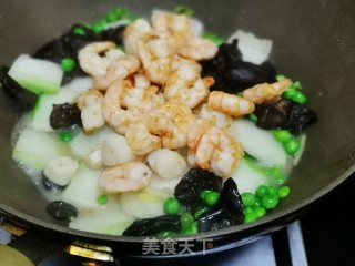 Braised Winter Melon with Shrimp and Fresh Shells recipe