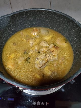 Braised Chicken Nuggets in Soup with Shell Noodles recipe