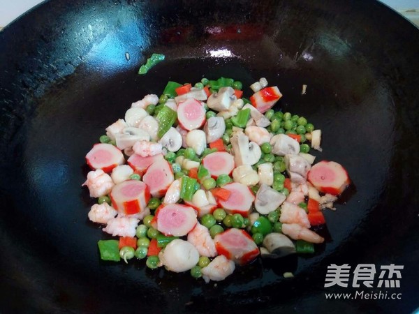 Seafood Fried Rice Cake recipe