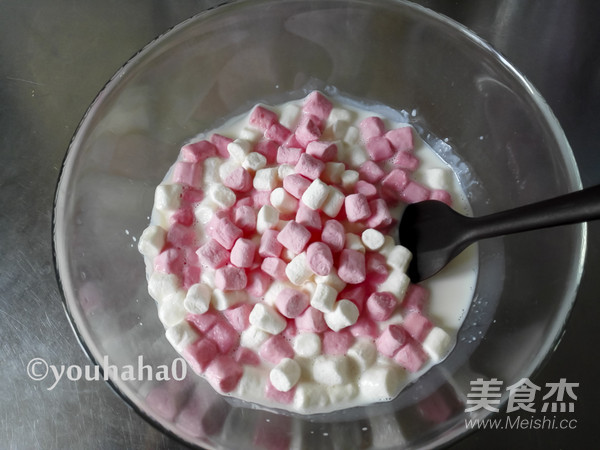 Marshmallow Panna Cotta recipe