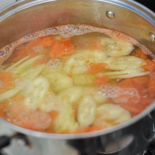 Cucumber Tomato Egg Drop Soup recipe