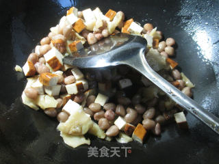 Stir-fried Peanuts with Mustard recipe