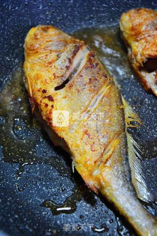 Fascinating Fish Flavor [japanese-style Teriyaki Yellow Croaker] recipe