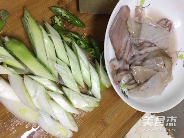 Fried Squid with Green Onions recipe