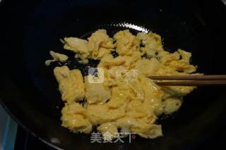 Scrambled Eggs with Loofah recipe