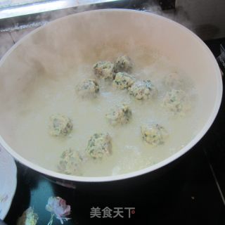 Leek Pork Meatball Soup recipe