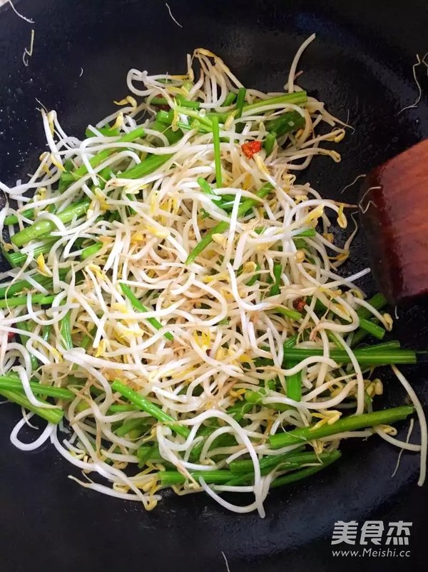 Stir-fried Mung Bean Sprouts recipe