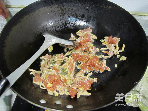 Stir-fried Pork with Cucumber Flower recipe