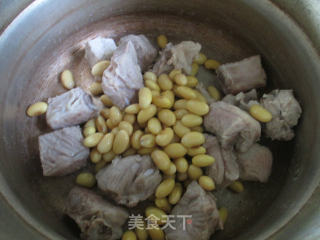 Soybean and Potato Pork Rib Soup recipe