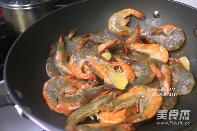 Soy Sauce King Perilla Shrimp recipe