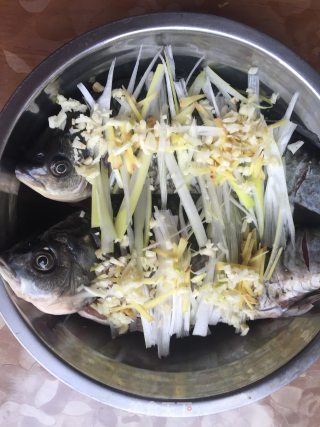 Secret Steamed Crucian Carp recipe