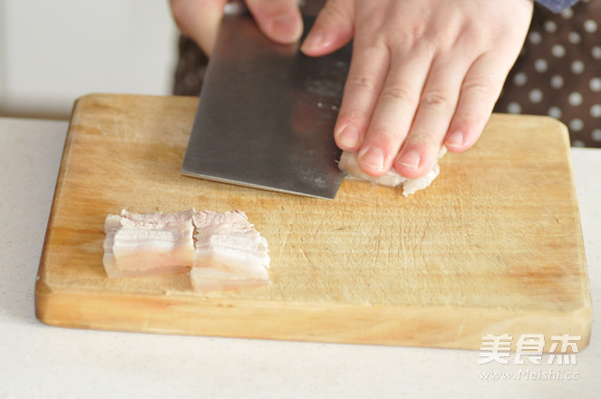 Stir-fried Pork with Garlic Sprouts recipe