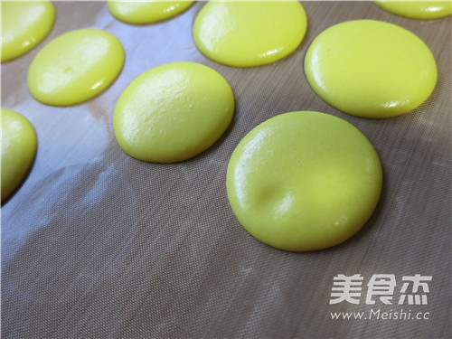 Colorful French Macarons recipe