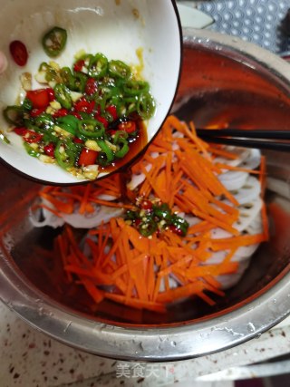 Hot and Sour Lotus Root Slices recipe