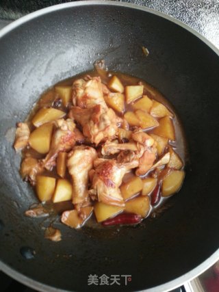 Braised Chicken Wings Root Potatoes recipe