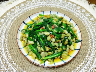 Stir-fried Broad Beans with Leek recipe