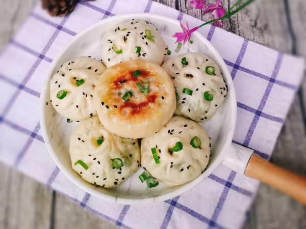 Fennel Meat Fried Buns recipe