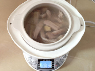 [pork Belly Lily Soup] recipe