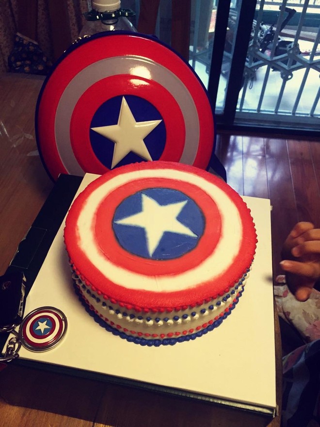 Captain America Creative Birthday Cake recipe