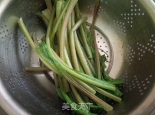 Pasta with Radish Leaves recipe