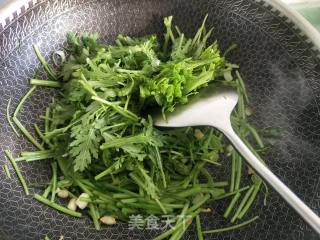 Stir-fried Chrysanthemum recipe