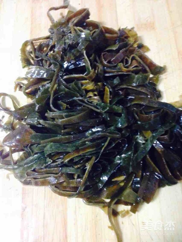 Mung Bean, Seaweed and Barley Sweet Soup recipe