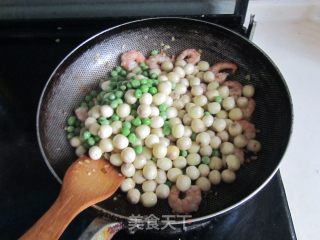 Shrimp, Green Beans and Lotus Seed Rice recipe