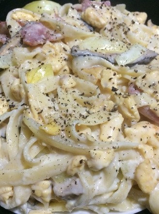 Creamy Pasta with Bacon and Shiitake Mushrooms recipe