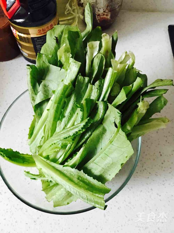 Lettuce with Sesame Sauce recipe