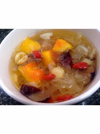 Papaya and Tremella Soup recipe
