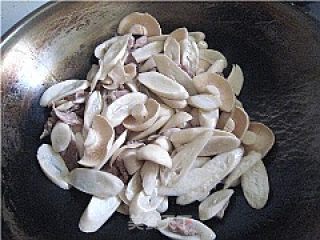 Stir-fried Crab Mushroom recipe