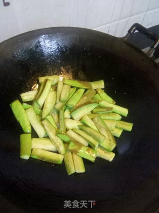 Stir-fried Minced Pork with Autumn Candel recipe
