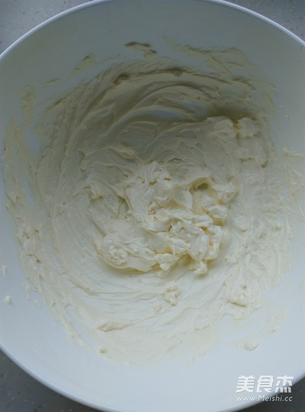 Strawberry Cheese Mousse Cup recipe