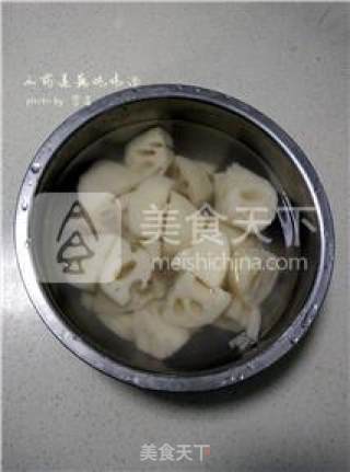 【enriching Qi and Nourishing Blood】yam Lotus Root Chicken Soup recipe