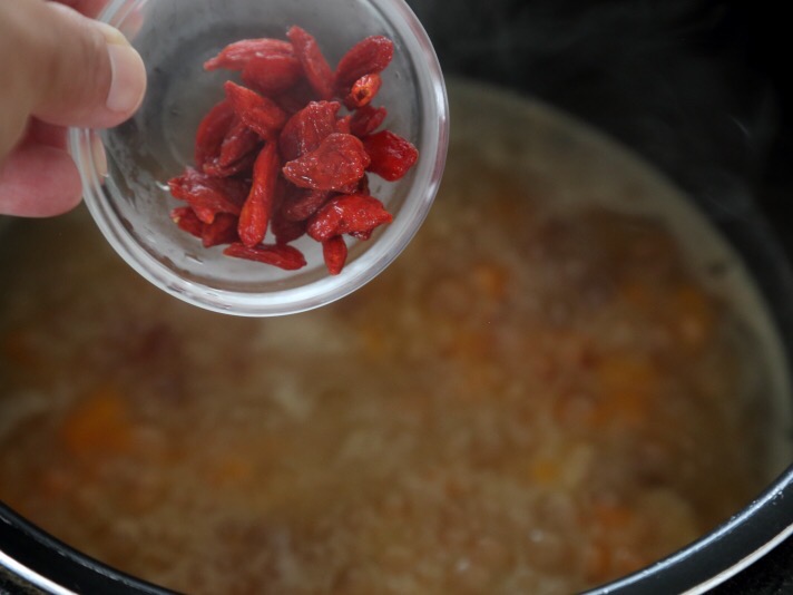 Tremella Sweet Potato Five Treasure Soup recipe