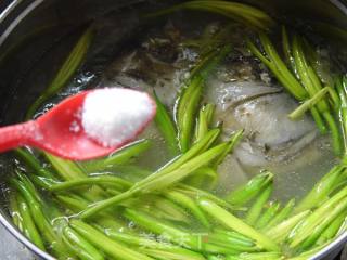 Fresh Yellow Croaker Head Soup recipe